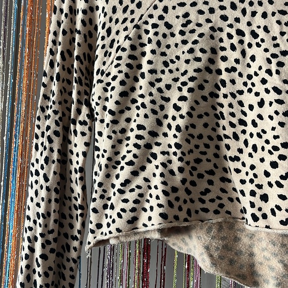 Forever 21 cropped lightweight cheetah print sweater 🐆 - Picture 5 of 9